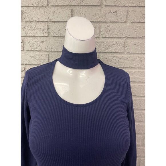 Drew Navy Blue Cut-Out Mock Neck T-Shirt Size XS - Picture 2 of 6